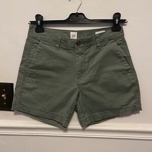 GAP Green City Short - Size 0